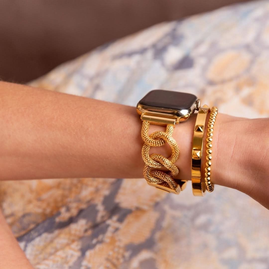 <tc>Woven Elegance </tc>